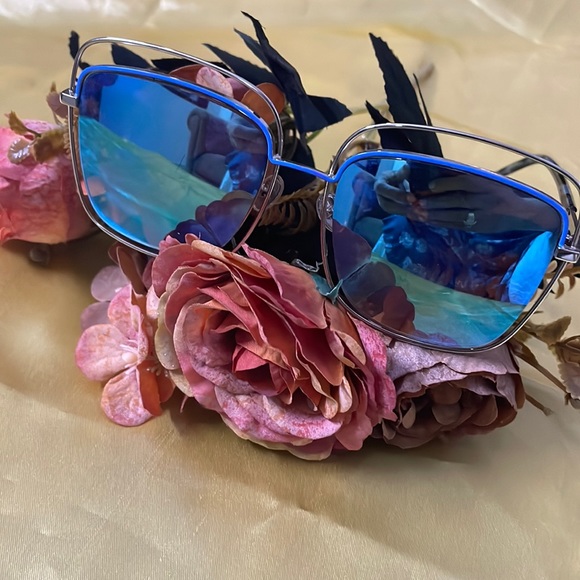 Accessories - Blue glasses 🤓